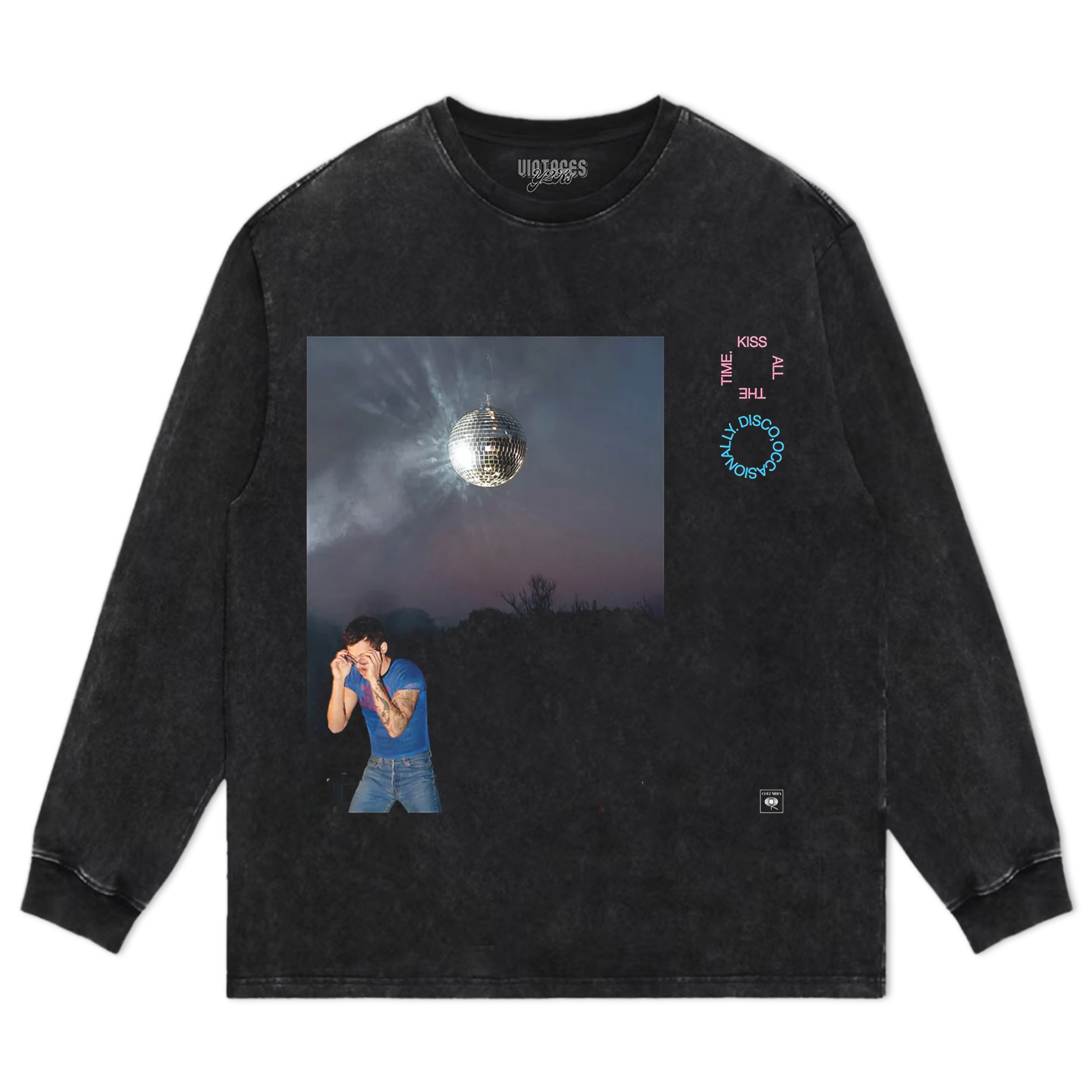 HARRY STYLES & KISS ALL THE TIME. DISCO, OCCASIONALLY TEE & LS & HOODIE